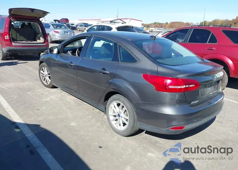 2015 Ford Focus Se z USA, uszkodzony, nr VIN 1FADP3F25FL342435